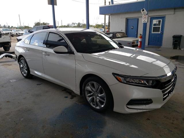 1HGCV1F14JA243747 - 2018 HONDA ACCORD LX WHITE photo 4