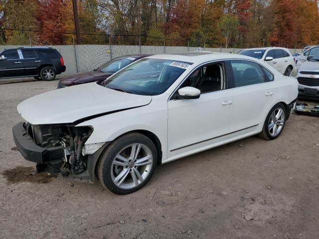 2015 VOLKSWAGEN PASSAT SE, 