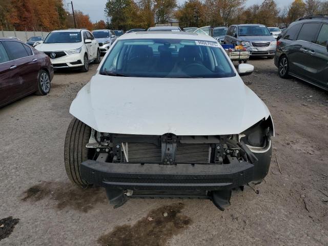 1VWBT7A30FC050919 - 2015 VOLKSWAGEN PASSAT SE WHITE photo 5