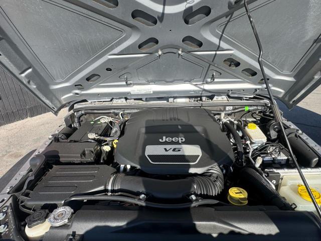 1C4BJWDG5JL926863 - 2018 JEEP WRANGLER U SPORT Silber Foto 7