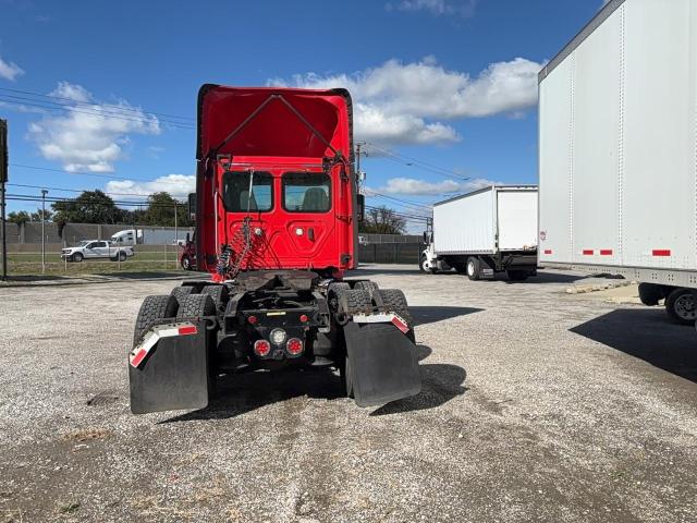 3AKJGEDR9JSJV0496 - 2018 FREIGHTLINER CASCADIA 1 წითელი ფოტო 6