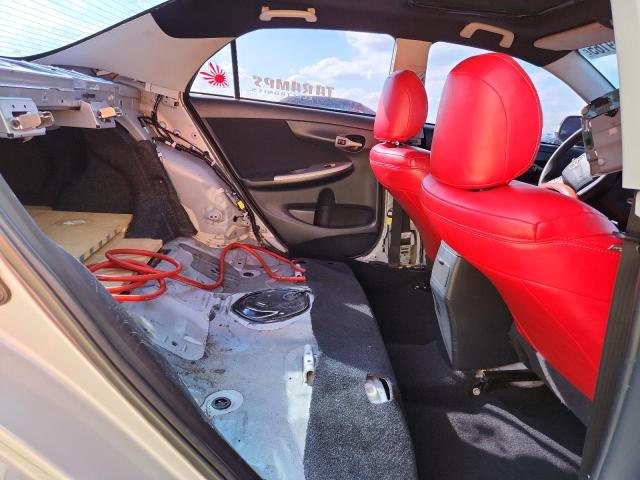 2T1BU4EE3DC102333 - 2013 TOYOTA COROLLA BASE SILVER photo 10