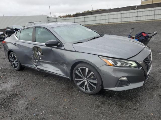 1N4BL4CV5KC110189 - 2019 NISSAN ALTIMA SR GRAY photo 4