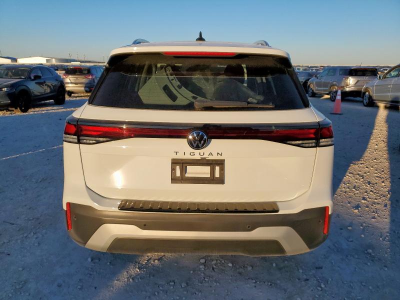 3VVCR7RM2SM014369 - 2025 VOLKSWAGEN TIGUAN S 白色 照片 6