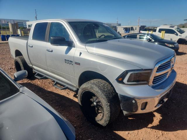 1C6RR7LT6FS787553 - 2015 RAM 1500 SLT SILVER photo 4