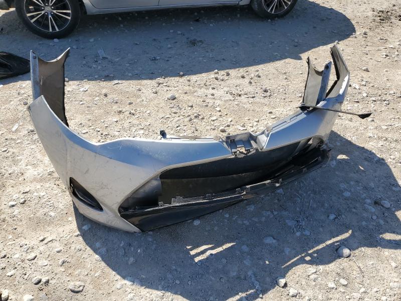 5YFBURHE5KP936819 - 2019 TOYOTA COROLLA L 银色 照片 12