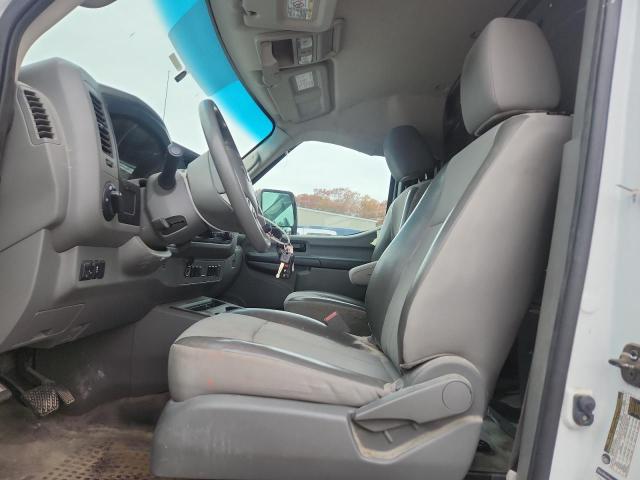 1N6AF0KYXJN817113 - 2018 NISSAN NV 2500 S თეთრი ფოტო 7