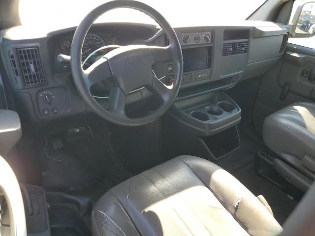 1GCFG15X471236415 - 2007 CHEVROLET EXPRESS WHITE photo 8