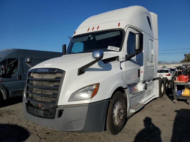 3AKJHHDR2JSKB5666 - 2018 FREIGHTLINER CASCADIA 1 Blanc photo 2