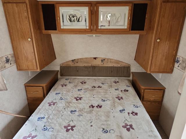 1EC1H272332479842 - 2003 HEART LAND PROWLER 白色 照片 8