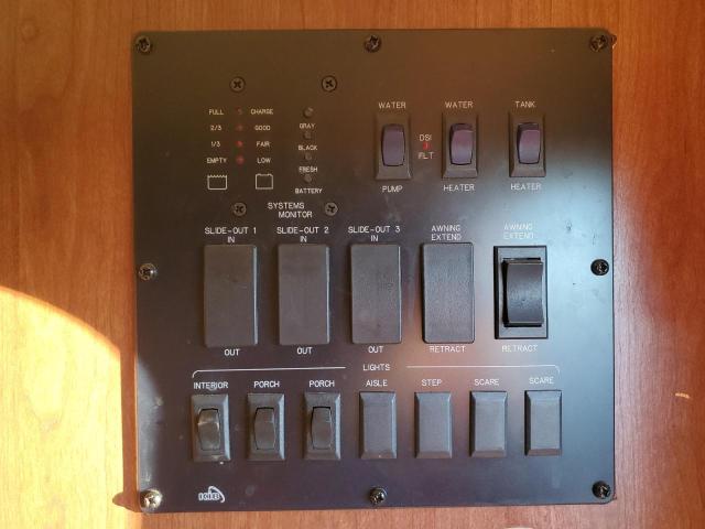 4X4TFL71XGZ139189 - 2016 FOREST RIVER SHAMROCK 17 奶油色 照片 8