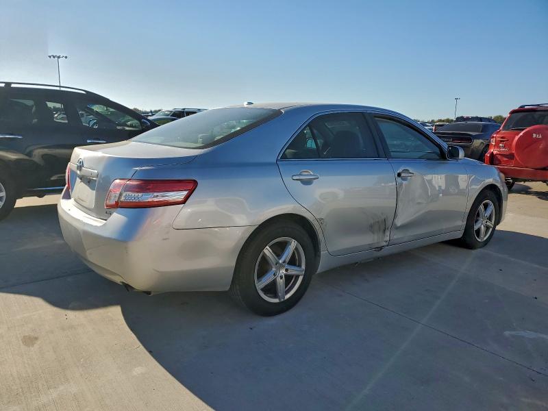 4T1BF3EK7BU602145 - 2011 TOYOTA CAMRY BASE Күміс фото 3