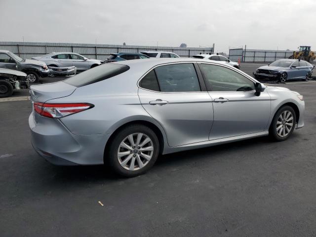 JTNB11HK4J3045102 - 2018 TOYOTA CAMRY L SILVER photo 3