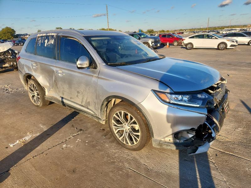 JA4AD3A31JZ010420 - 2018 MITSUBISHI OUTLANDER SE SILVER photo 4