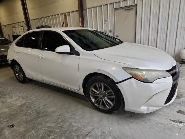 4T1BF1FKXGU163761 - 2016 TOYOTA CAMRY LE WHITE photo 4