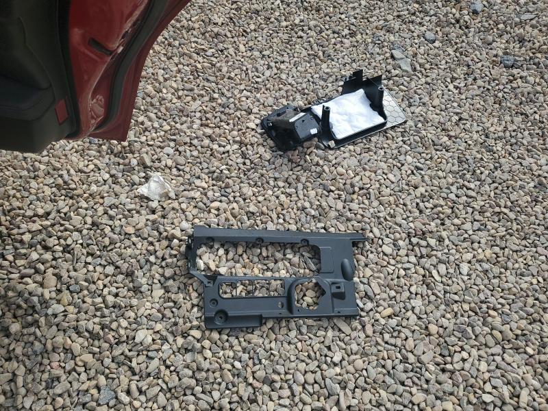 ZARFAEBN5J7598839 - 2018 ALFA ROMEO GIULIA 红色 照片 12