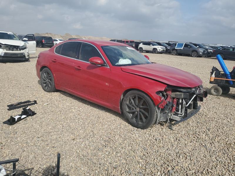 ZARFAEBN5J7598839 - 2018 ALFA ROMEO GIULIA 红色 照片 4