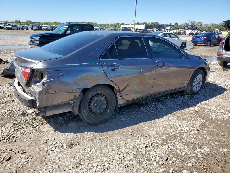 4T1BF1FK6HU693047 - 2017 TOYOTA CAMRY LE GRAY photo 3