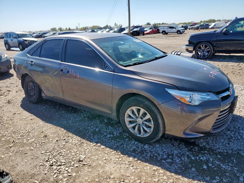 4T1BF1FK6HU693047 - 2017 TOYOTA CAMRY LE GRAY photo 4