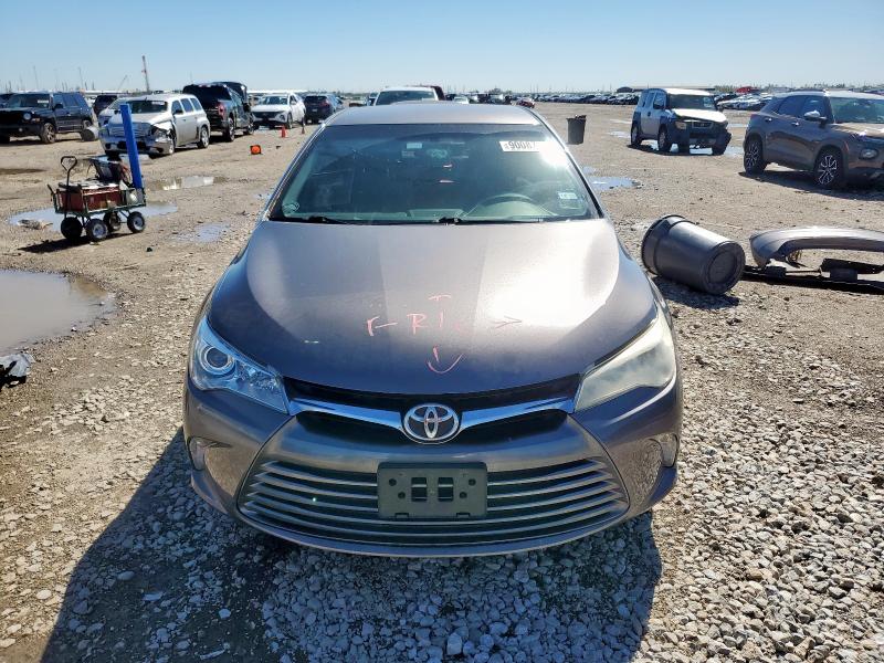 4T1BF1FK6HU693047 - 2017 TOYOTA CAMRY LE GRAY photo 5