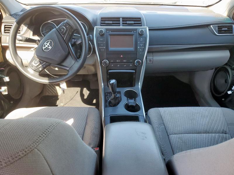 4T1BF1FK6HU693047 - 2017 TOYOTA CAMRY LE GRAY photo 8