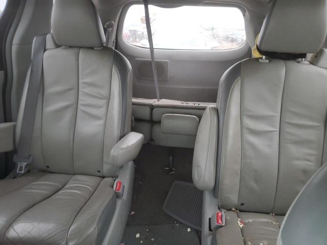 5TDYK3DC2DS310088 - 2013 TOYOTA SIENNA XLE GRAY photo 10