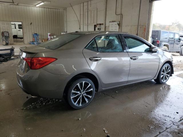 2T1BURHE5JC097012 - 2018 TOYOTA COROLLA L GRAY photo 3