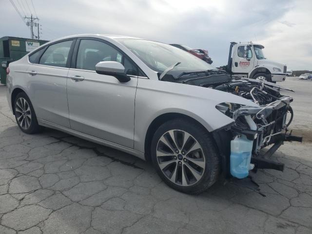 3FA6P0T97KR274868 - 2019 FORD FUSION SE 银色 照片 4