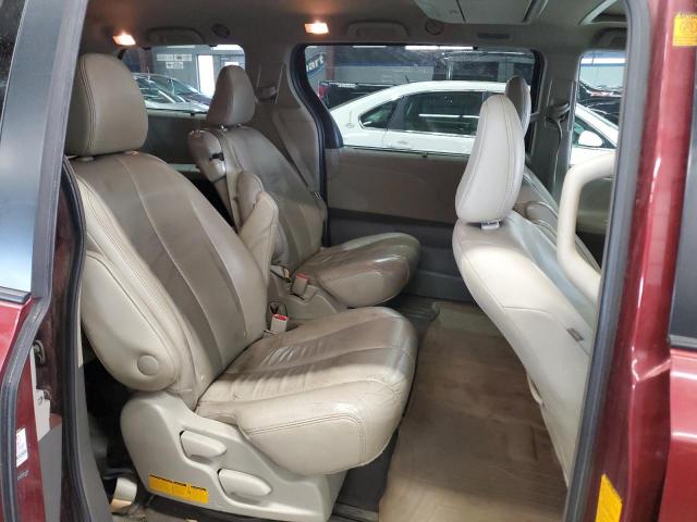5TDYK3DC1CS201359 - 2012 TOYOTA SIENNA XLE Красный фото 11