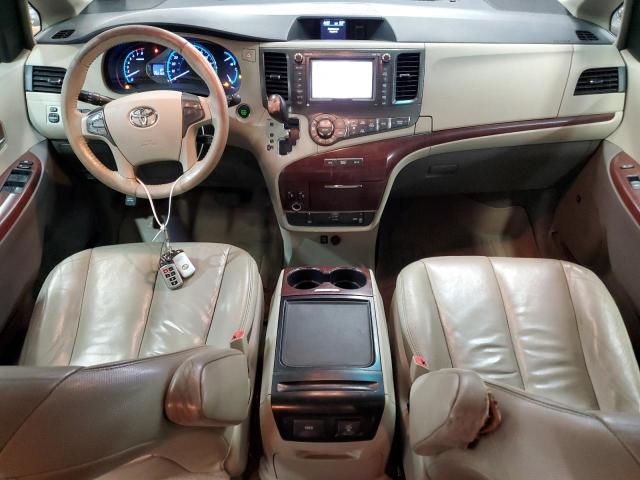 5TDYK3DC1CS201359 - 2012 TOYOTA SIENNA XLE Красный фото 8