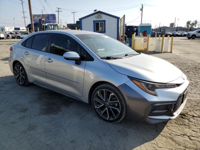 JTDS4RCE6LJ032300 - 2020 TOYOTA COROLLA SE SILVER photo 4