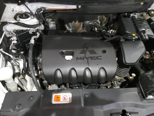 JA4AD3A34KZ052498 - 2019 MITSUBISHI OUTLANDER SE WHITE photo 12