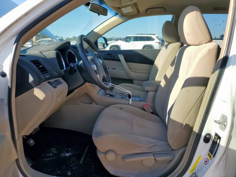 5TDZK3EH7DS121256 - 2013 TOYOTA HIGHLANDER BASE Білий фото 7