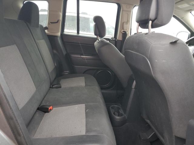 1C4NJDBB3CD523017 - 2012 JEEP COMPASS SPORT 灰色 照片 11