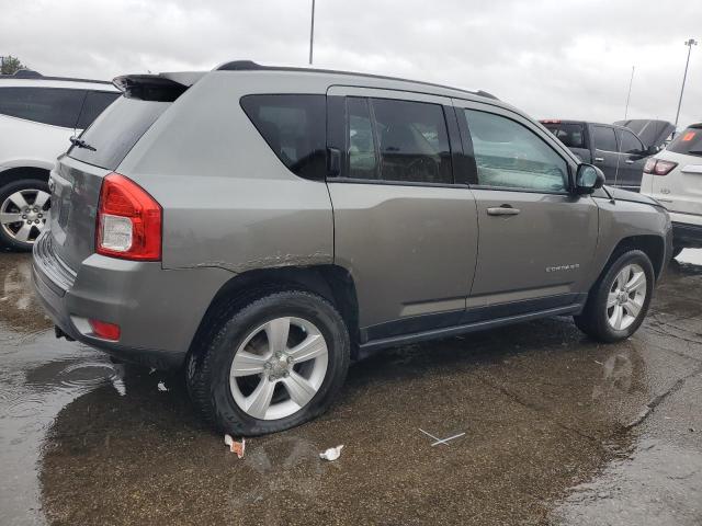 1C4NJDBB3CD523017 - 2012 JEEP COMPASS SPORT 灰色 照片 3