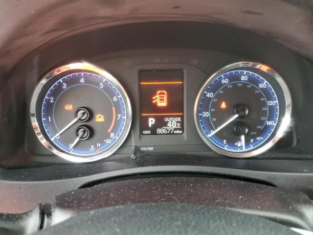 2T1BURHE2JC016872 - 2018 TOYOTA COROLLA L Silber Foto 9