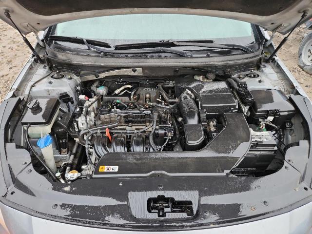 5NPE34AF5GH265890 - 2016 HYUNDAI SONATA SPORT SILVER photo 11