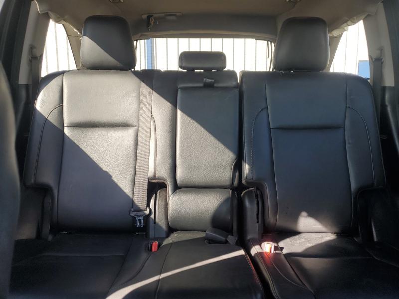 5TDKZRFH8JS544213 - 2018 TOYOTA HIGHLANDER SE 灰色 照片 10