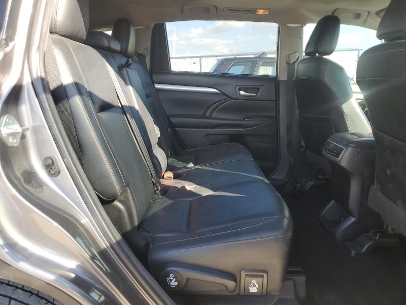 5TDKZRFH8JS544213 - 2018 TOYOTA HIGHLANDER SE 灰色 照片 11
