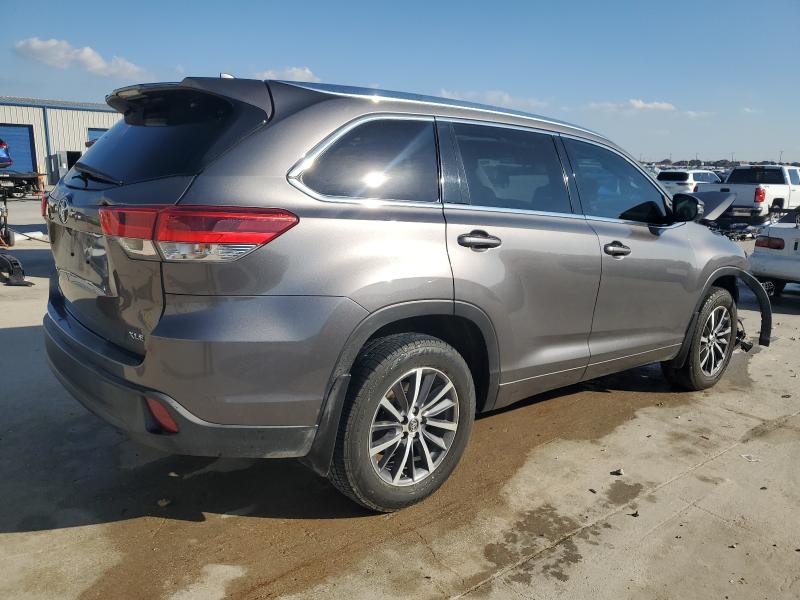 5TDKZRFH8JS544213 - 2018 TOYOTA HIGHLANDER SE 灰色 照片 3