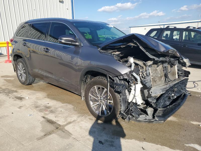 5TDKZRFH8JS544213 - 2018 TOYOTA HIGHLANDER SE 灰色 照片 4