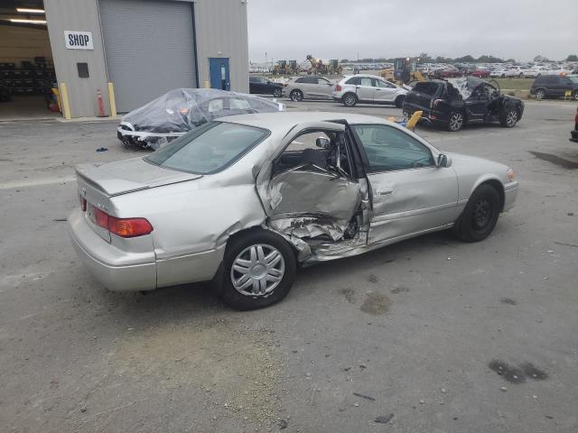 4T1BF22K5YU103416 - 2000 TOYOTA CAMRY LE 银色 照片 3