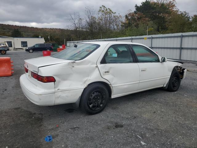 4T1BG22K3XU917477 - 1999 TOYOTA CAMRY CE WHITE photo 3