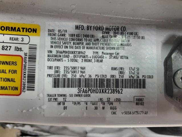 3FA6P0HDXKR238962 - 2019 FORD FUSION SE 白色 照片 12