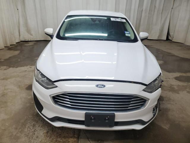 3FA6P0HDXKR238962 - 2019 FORD FUSION SE 白色 照片 5