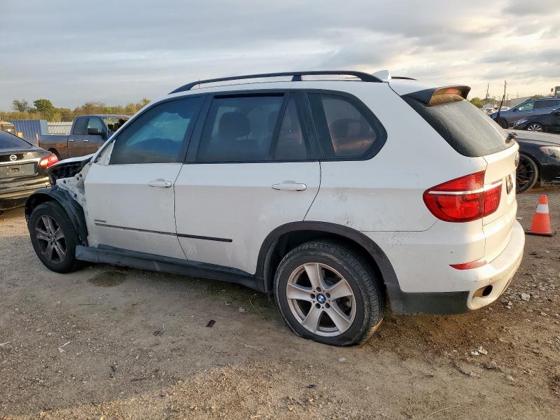 5UXZV4C5XCL767346 - 2012 BMW X5 XDRIVE35I WHITE photo 2