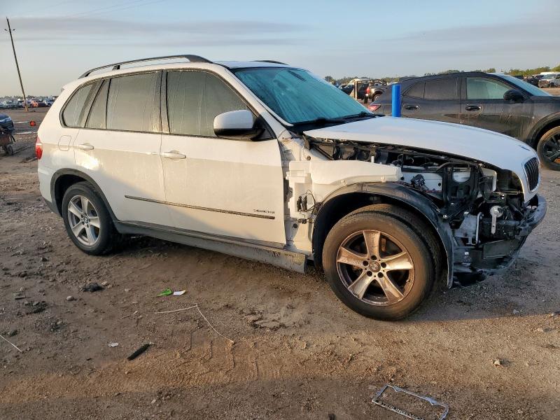 5UXZV4C5XCL767346 - 2012 BMW X5 XDRIVE35I WHITE photo 4