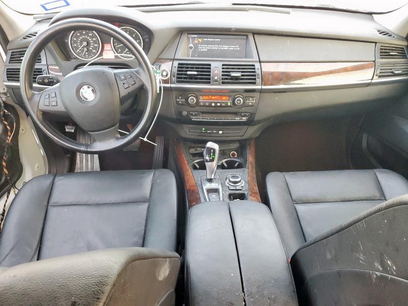 5UXZV4C5XCL767346 - 2012 BMW X5 XDRIVE35I WHITE photo 8