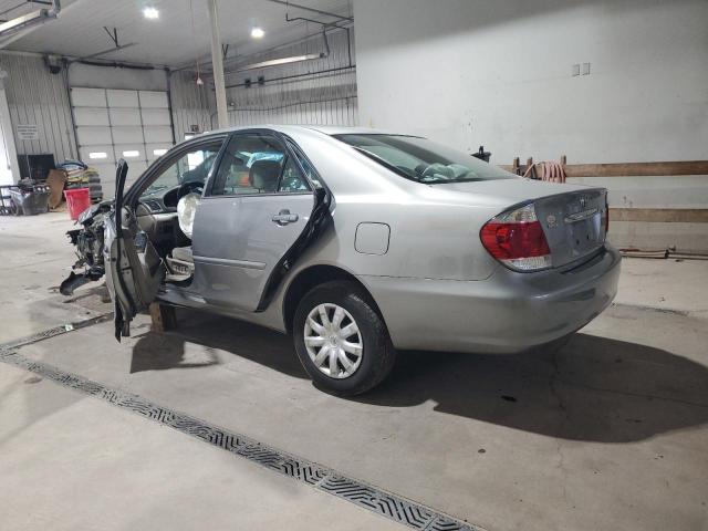4T1BE30K35U953052 - 2005 TOYOTA CAMRY LE SILVER photo 2