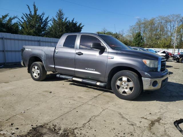 5TFUY5F1XBX206685 - 2011 TOYOTA TUNDRA DOUBLE CAB SR5 GRAY photo 4